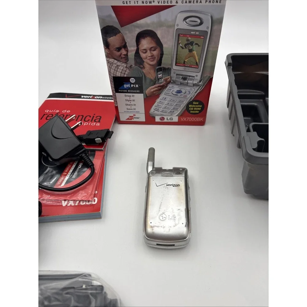 LG VX7000 Verizon Silver Flip Phone 1.3MP Camera Vintage Tested VX7000BK
